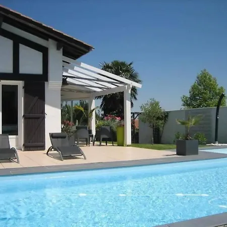 Avec Piscine Anglet Proche Duree Sejour Sept Nuitees Et * Biarritz