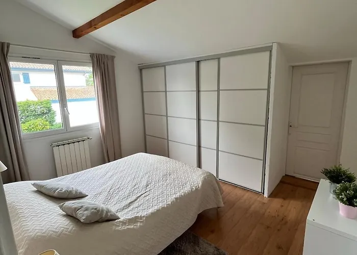 Villa Avec Piscine Anglet Proche *