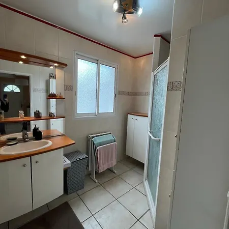 Avec Piscine Anglet Proche Duree Sejour Sept Nuitees Et Villa